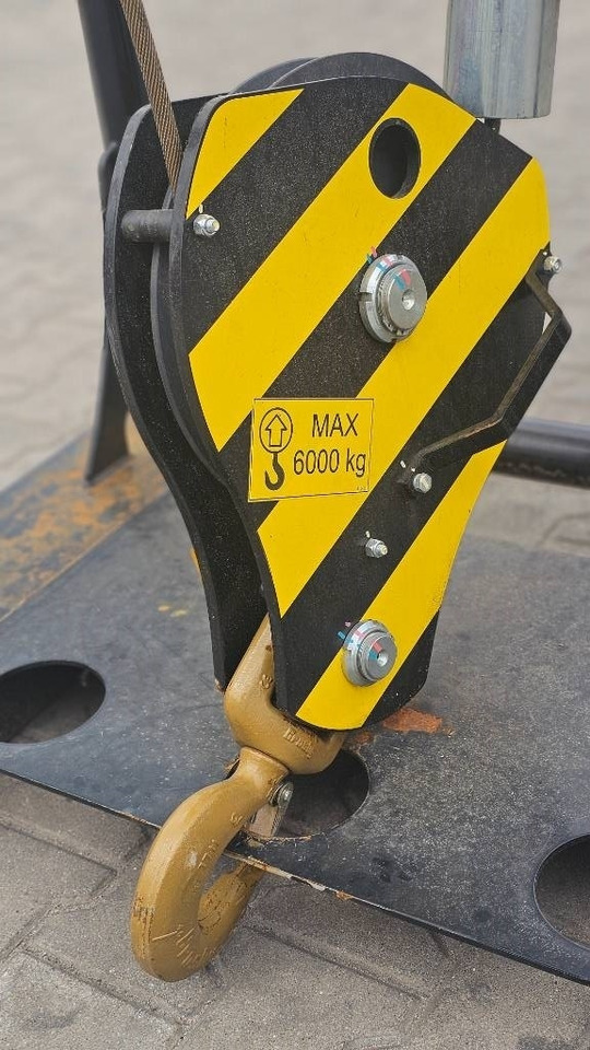 Manitou W6000 / 25M WINCH 6 TON MRT 2260 - Accessoire pour Engins de chantier: photos 4 Manitou W6000 / 25M WINCH 6 TON MRT 2260 - Accessoire pour Engins de chantier: photos 4