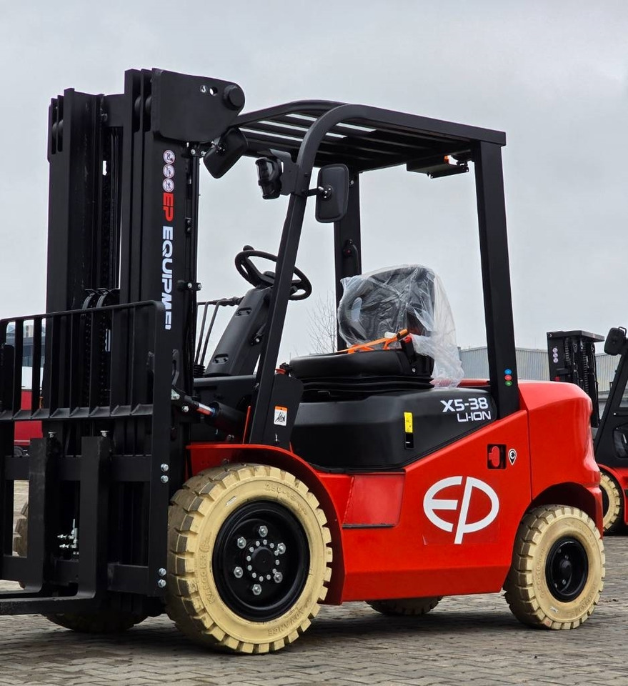 EP EFL382 X5 LI-ON - Chariot élévateur électrique: photos 4 EP EFL382 X5 LI-ON - Chariot élévateur électrique: photos 4