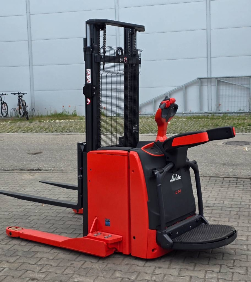 Chariot à mât rétractable neuf Linde L 14 AS AP Li-ION NEW UNUSED: photos 13 Chariot à mât rétractable neuf Linde L 14 AS AP Li-ION NEW UNUSED: photos 13