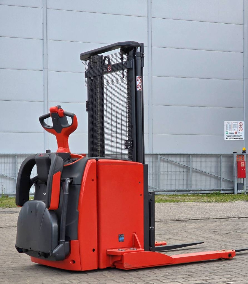 Chariot à mât rétractable neuf Linde L 14 AS AP Li-ION NEW UNUSED: photos 10 Chariot à mât rétractable neuf Linde L 14 AS AP Li-ION NEW UNUSED: photos 10