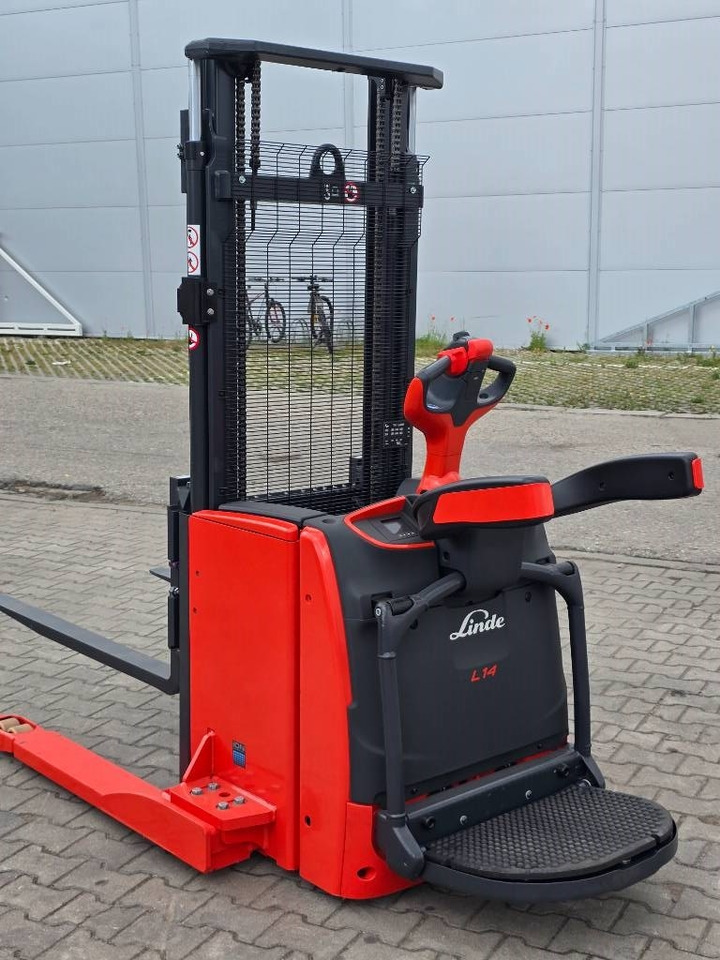 Chariot à mât rétractable neuf Linde L 14 AS AP Li-ION NEW UNUSED: photos 16 Chariot à mât rétractable neuf Linde L 14 AS AP Li-ION NEW UNUSED: photos 16