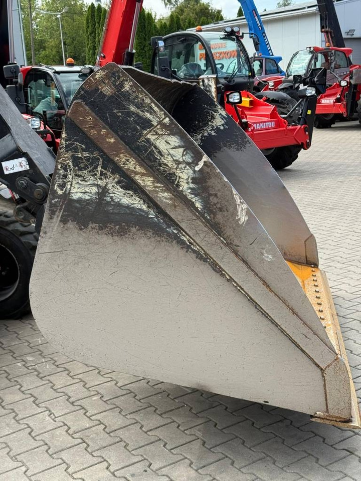 Manitou CBA 2500 LDR 2450mm 2,5m3 570554 - Godet pour Engins de chantier: photos 5 Manitou CBA 2500 LDR 2450mm 2,5m3 570554 - Godet pour Engins de chantier: photos 5
