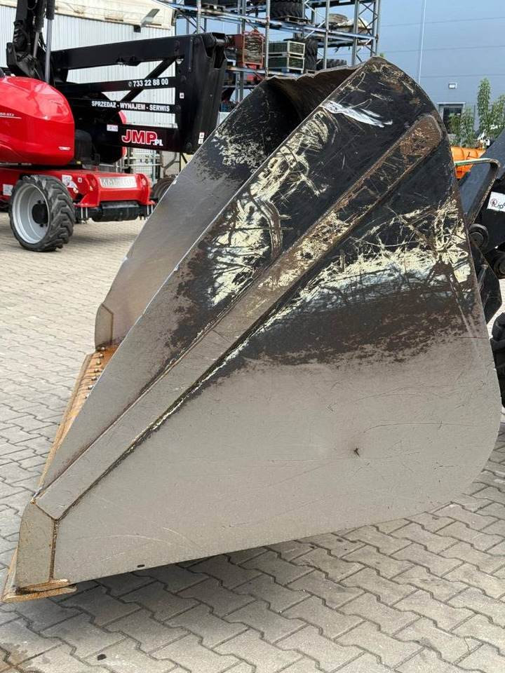Manitou CBA 2500 LDR 2450mm 2,5m3 570554 - Godet pour Engins de chantier: photos 2 Manitou CBA 2500 LDR 2450mm 2,5m3 570554 - Godet pour Engins de chantier: photos 2