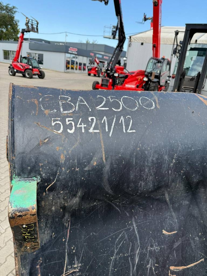 Manitou CBA 2500 LDR 2450mm 2,5m3 570554 - Godet pour Engins de chantier: photos 3 Manitou CBA 2500 LDR 2450mm 2,5m3 570554 - Godet pour Engins de chantier: photos 3