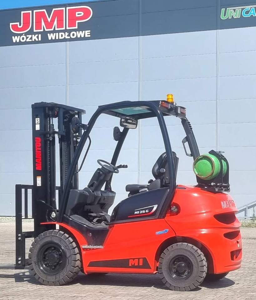 Manitou MI 25 G UNUSED SALE !! - Chariot élévateur à gaz: photos 1 Manitou MI 25 G UNUSED SALE !! - Chariot élévateur à gaz: photos 1