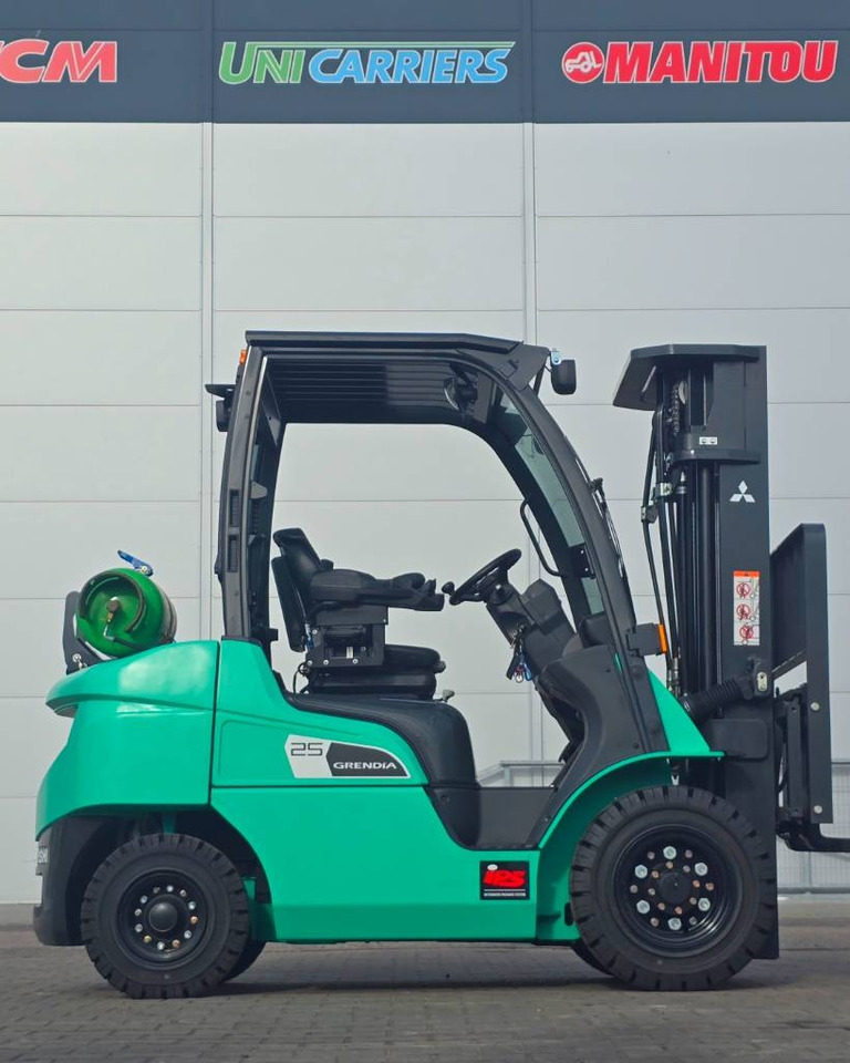 Mitsubishi FG 25 N DEMO like NEW  - Chariot élévateur à gaz: photos 3 Mitsubishi FG 25 N DEMO like NEW  - Chariot élévateur à gaz: photos 3