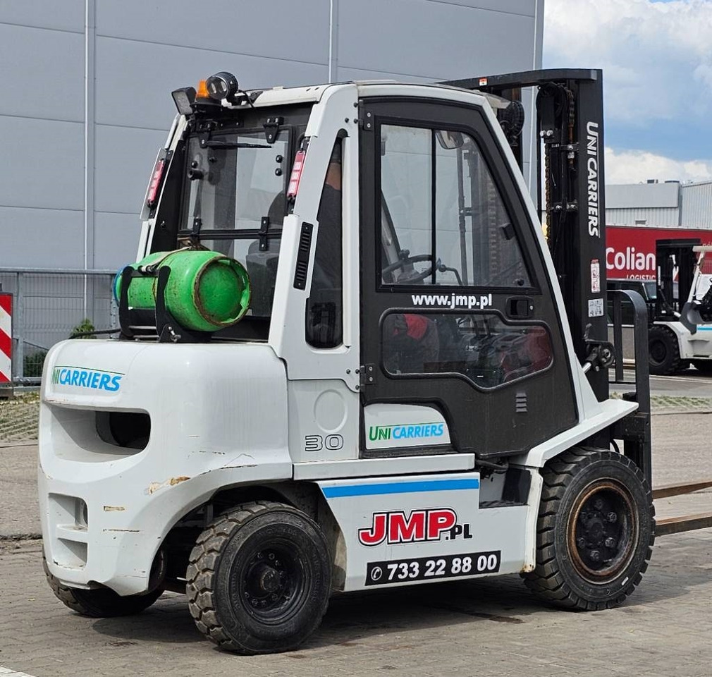 UniCarriers UG1D2A30LQ DX30 - Chariot élévateur à gaz: photos 5 UniCarriers UG1D2A30LQ DX30 - Chariot élévateur à gaz: photos 5