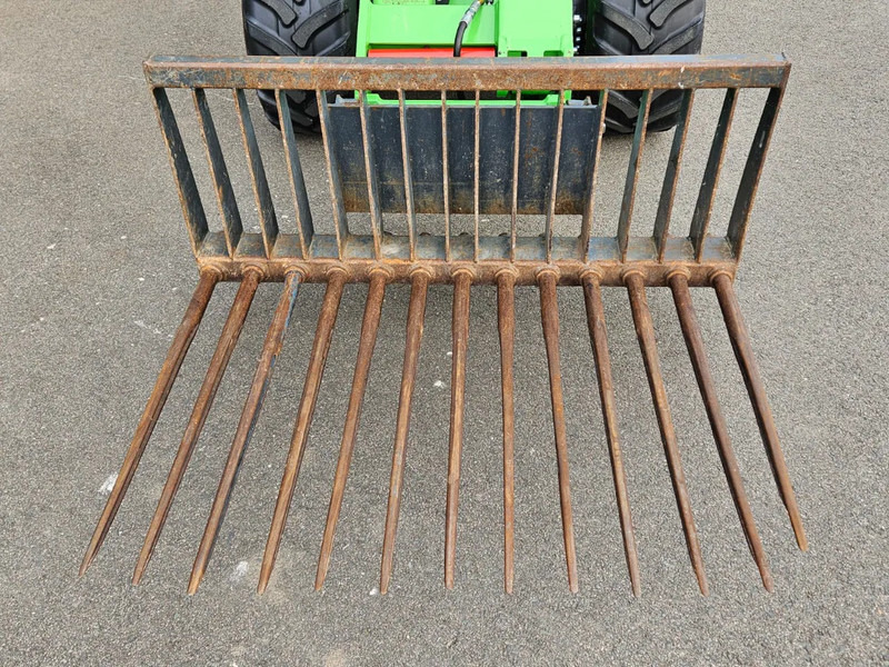 Avant Tegelriek - Accessoire pour Machine agricole: photos 2 Avant Tegelriek - Accessoire pour Machine agricole: photos 2