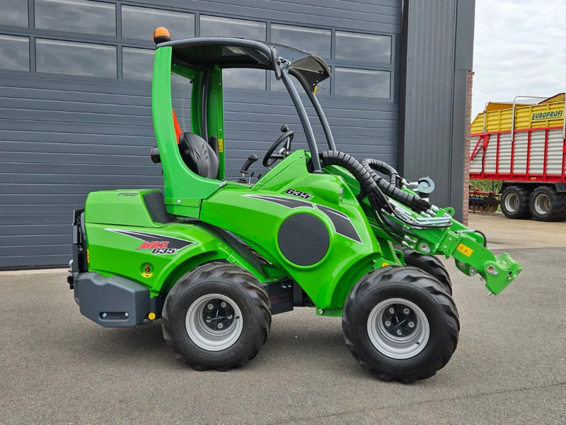 Avant 635i Rental mini-shovel - Chargeuse compacte sur chenilles: photos 2 Avant 635i Rental mini-shovel - Chargeuse compacte sur chenilles: photos 2