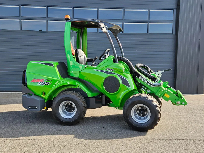 Avant 735i Rental mini-shovel - Chargeuse compacte sur chenilles: photos 2 Avant 735i Rental mini-shovel - Chargeuse compacte sur chenilles: photos 2