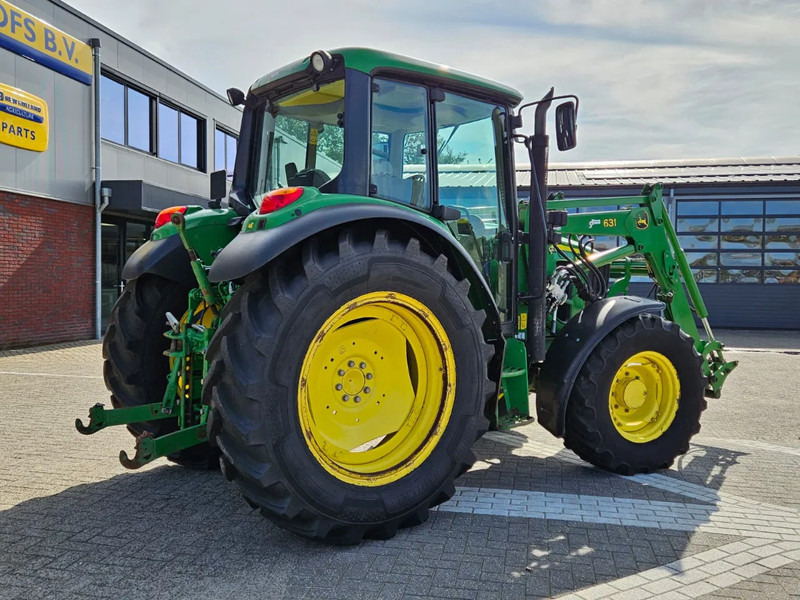 John Deere met 631 voorlader 6230 - Tracteur agricole: photos 3 John Deere met 631 voorlader 6230 - Tracteur agricole: photos 3