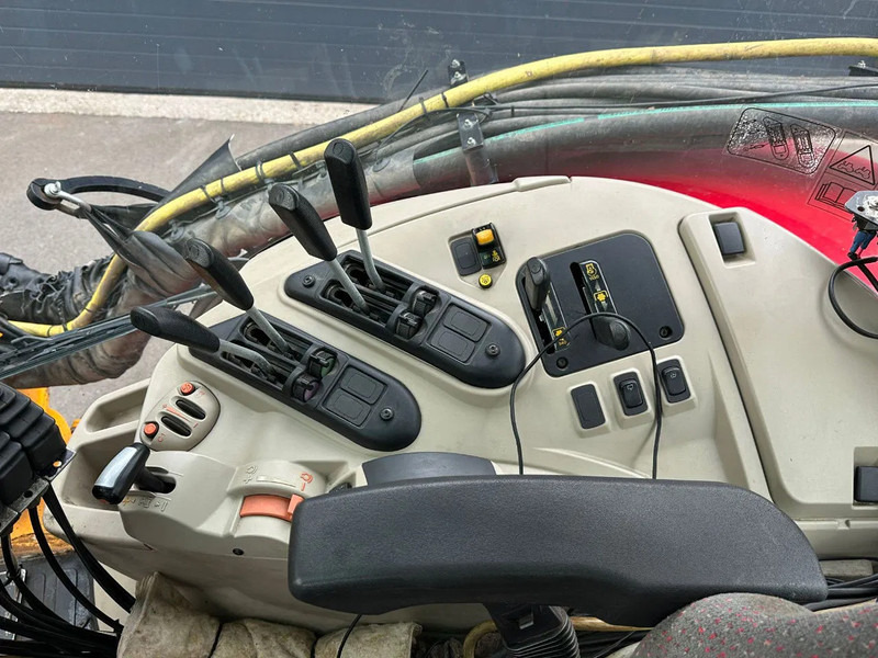 Tracteur agricole Massey Ferguson 6713S Dyna 6: photos 19