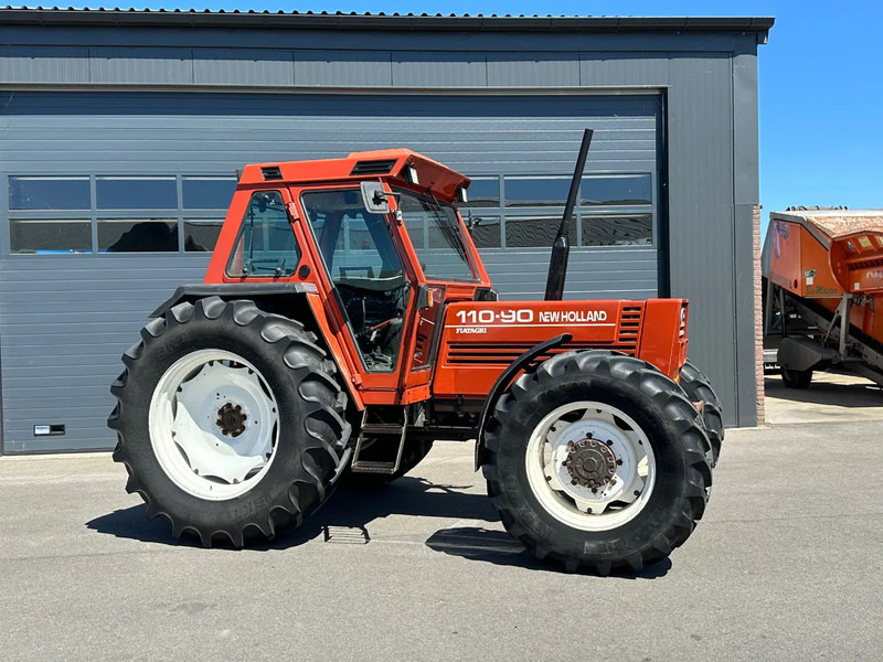 Fiat New Holland 110-90DT 110-90DT - Tracteur routier: photos 2 Fiat New Holland 110-90DT 110-90DT - Tracteur routier: photos 2