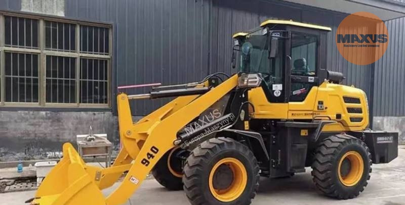 Maxus Навантажувач Bobcat 4x4 - Chargeuse sur pneus: photos 1 Maxus Навантажувач Bobcat 4x4 - Chargeuse sur pneus: photos 1