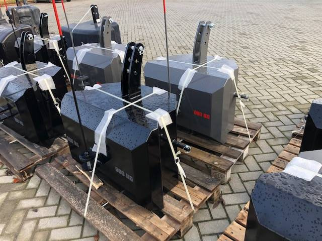Bemu 950 KG Stalen gewicht - Contrepoids pour Machine agricole: photos 3 Bemu 950 KG Stalen gewicht - Contrepoids pour Machine agricole: photos 3