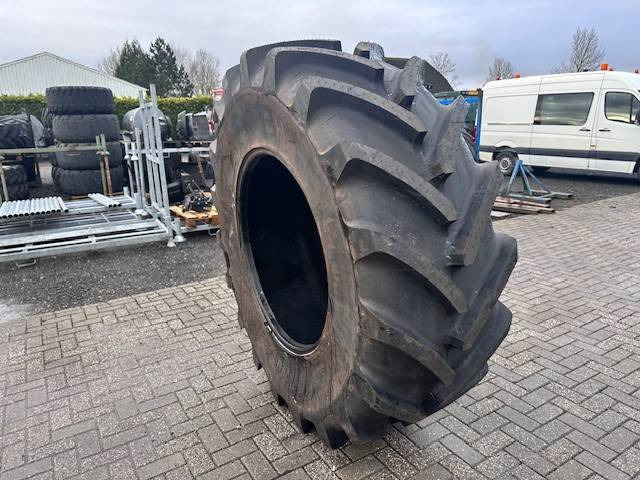 Michelin 650/75 R38 MachXbib Neu - Pneus et jantes pour Machine agricole: photos 2 Michelin 650/75 R38 MachXbib Neu - Pneus et jantes pour Machine agricole: photos 2