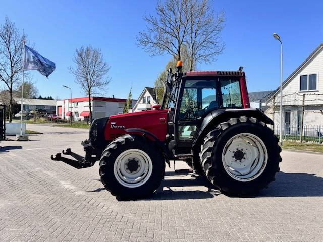 Valtra 6400, Luchtremmen, Fronthef, Frontaftakas - Tracteur agricole: photos 1 Valtra 6400, Luchtremmen, Fronthef, Frontaftakas - Tracteur agricole: photos 1