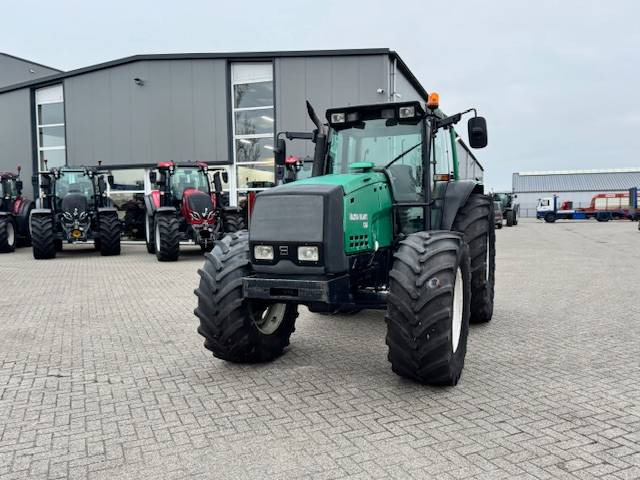 Valtra 8350 Hitech - Tracteur agricole: photos 5 Valtra 8350 Hitech - Tracteur agricole: photos 5