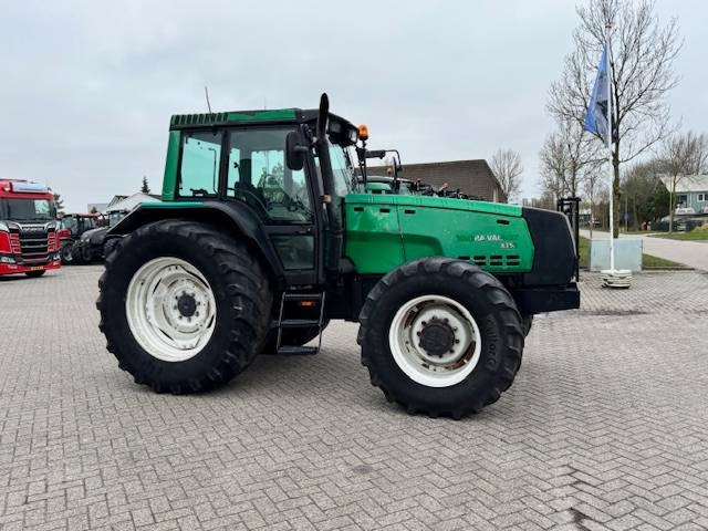 Tracteur agricole Valtra 8350 Hitech: photos 13
