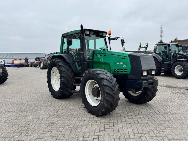 Tracteur agricole Valtra 8350 Hitech: photos 10