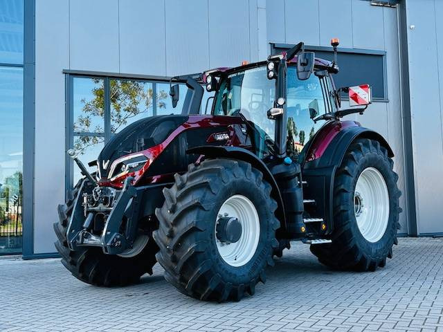 Valtra Q305 DEMO Super Compleet! - Tracteur agricole: photos 1 Valtra Q305 DEMO Super Compleet! - Tracteur agricole: photos 1
