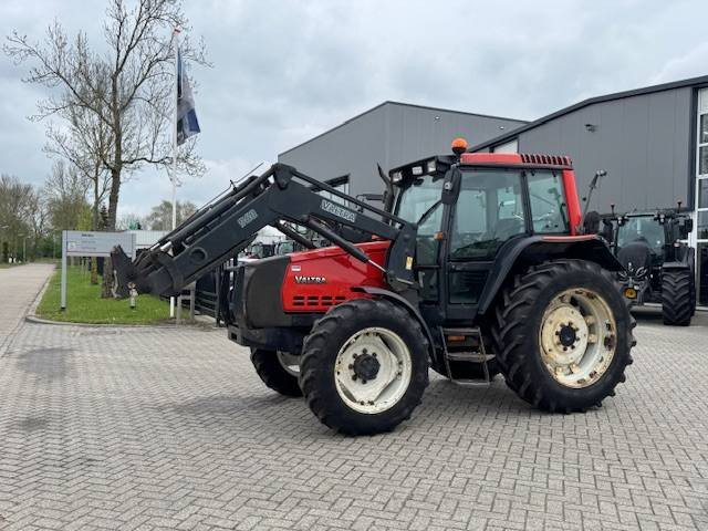 Tracteur agricole Valtra Valmet 6650 Hitech, voorlader, vloeistofkoppeling: photos 10