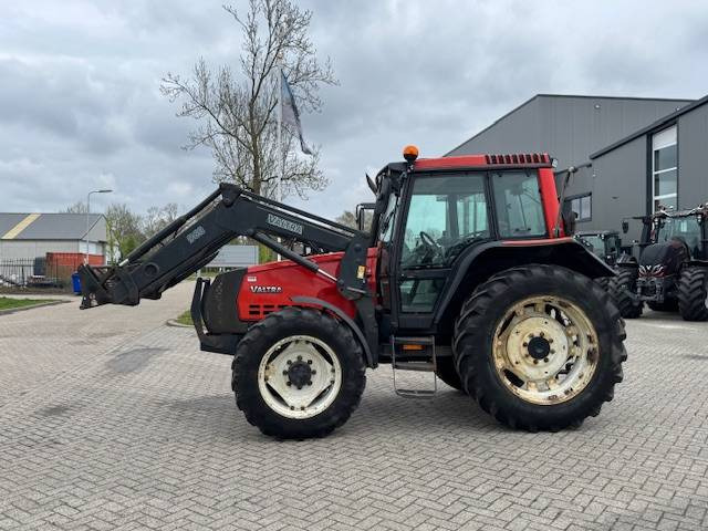 Tracteur agricole Valtra Valmet 6650 Hitech, voorlader, vloeistofkoppeling: photos 9
