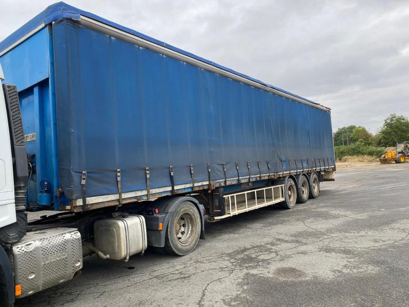 Fruehauf GT TRAILOR - Semi-remorque rideaux coulissants: photos 3 Fruehauf GT TRAILOR - Semi-remorque rideaux coulissants: photos 3