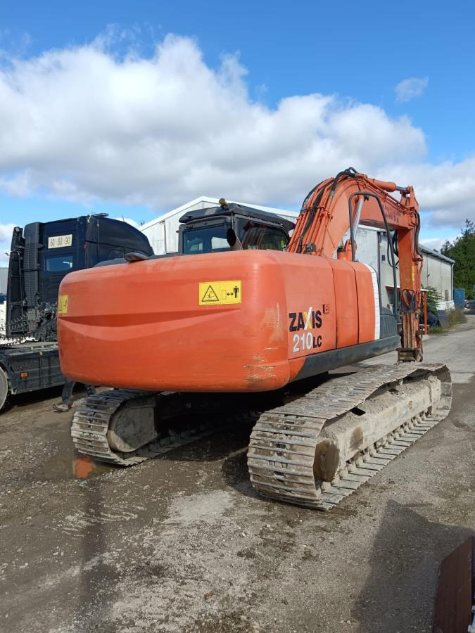 Hitachi ZX210LC-3 - Pelle sur chenille: photos 5 Hitachi ZX210LC-3 - Pelle sur chenille: photos 5
