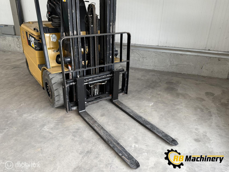 Caterpillar EP25K PAC - crédit-bail Caterpillar EP25K PAC: photos 6