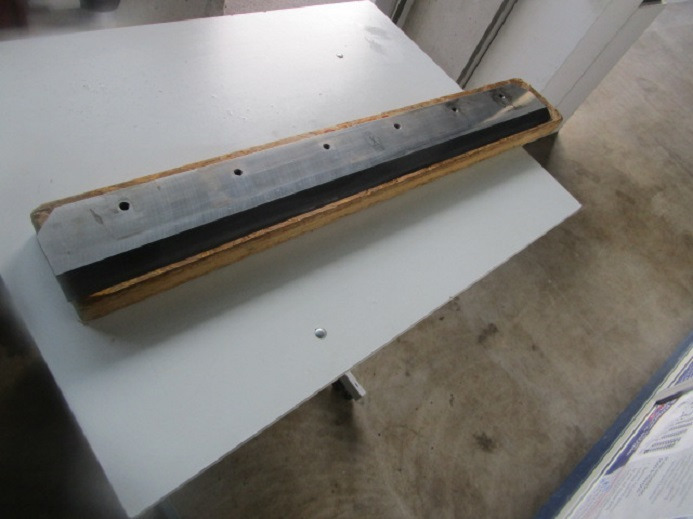 1X ERSATZMESSER FÜR IDEAL 7225-55 EC3 LT - Pièces de rechange pour Machine d'impression: photos 1 1X ERSATZMESSER FÜR IDEAL 7225-55 EC3 LT - Pièces de rechange pour Machine d'impression: photos 1