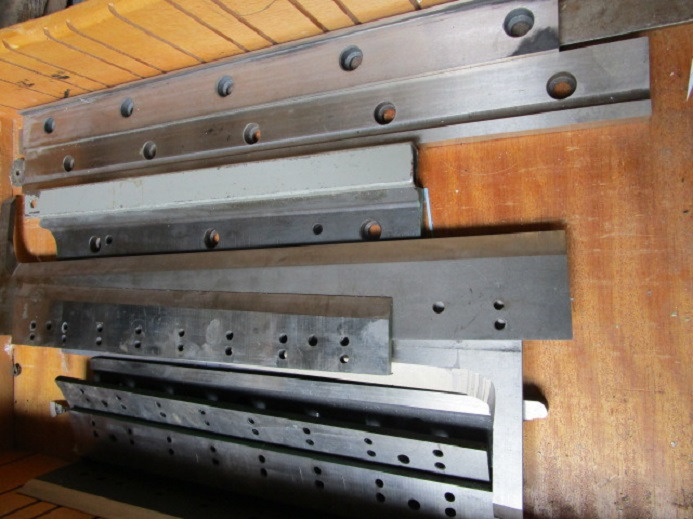 4 x ERSATZMESSERSATZ FÜR DREISCHNEIDER M.MARTINI E6 - Pièces de rechange pour Machine d'impression: photos 1 4 x ERSATZMESSERSATZ FÜR DREISCHNEIDER M.MARTINI E6 - Pièces de rechange pour Machine d'impression: photos 1