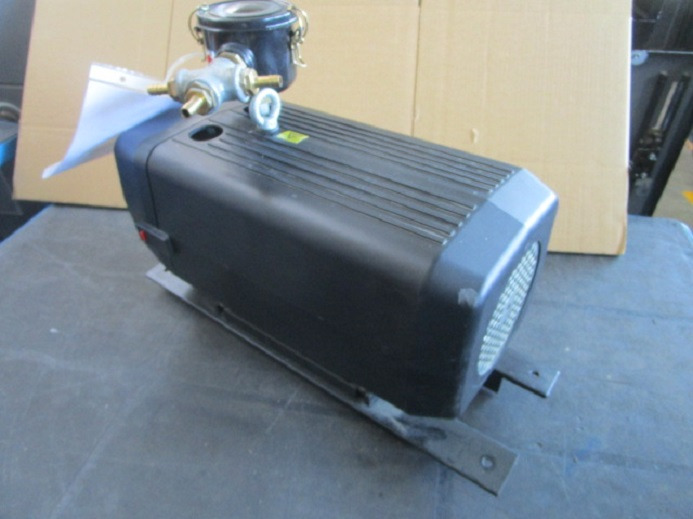 KOMPRESSOR BUSCH SV 1016 C 000 IHZZ - Pièces de rechange pour Machine d'impression: photos 3 KOMPRESSOR BUSCH SV 1016 C 000 IHZZ - Pièces de rechange pour Machine d'impression: photos 3