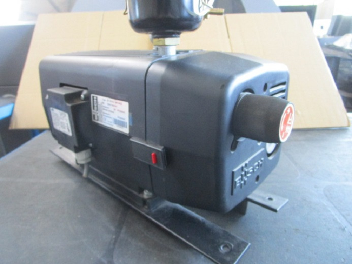 KOMPRESSOR BUSCH SV 1016 C 000 IHZZ - Pièces de rechange pour Machine d'impression: photos 1 KOMPRESSOR BUSCH SV 1016 C 000 IHZZ - Pièces de rechange pour Machine d'impression: photos 1