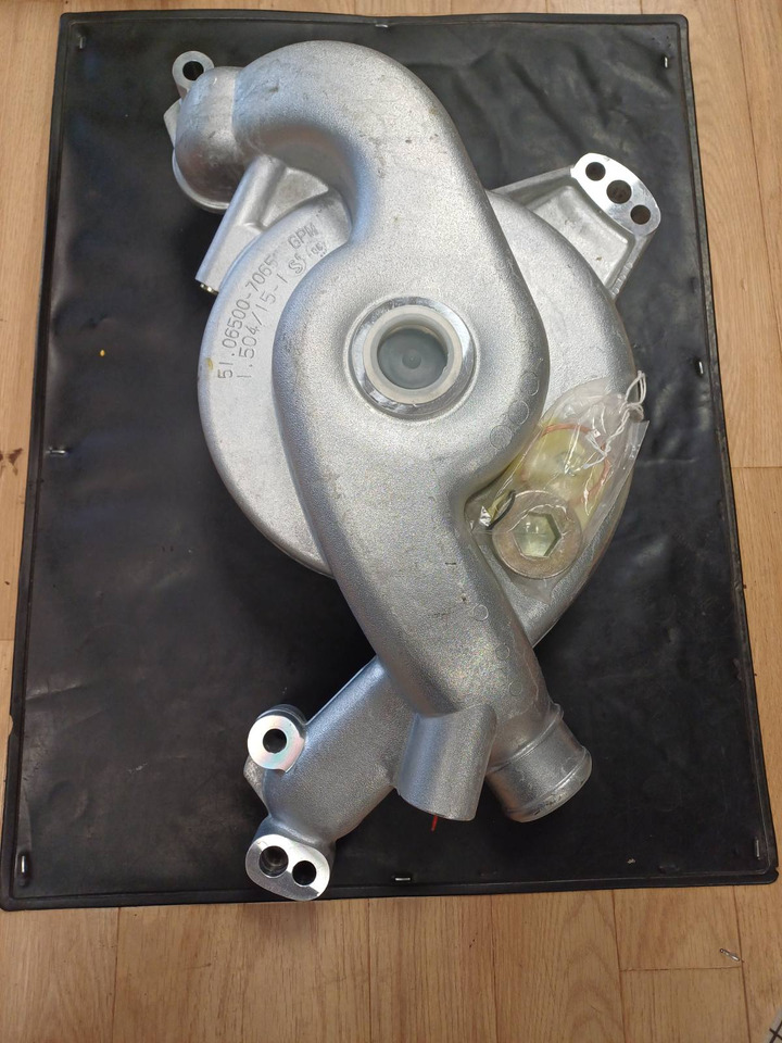 MAN OE - Pompe à liquide de refroidissement: photos 2 MAN OE - Pompe à liquide de refroidissement: photos 2