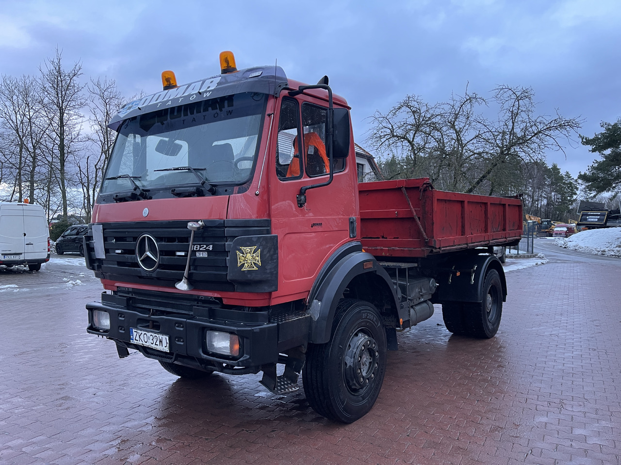 MERCEDES-BENZ 1824 - Camion benne: photos 3 MERCEDES-BENZ 1824 - Camion benne: photos 3