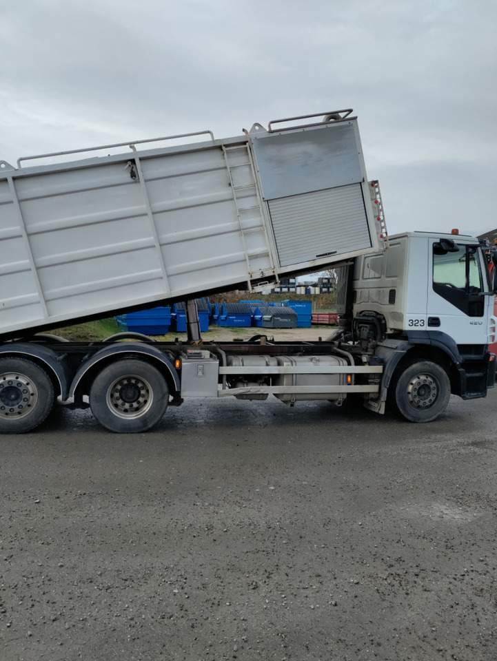 VacuDrain 1271 - Camion hydrocureur: photos 2 VacuDrain 1271 - Camion hydrocureur: photos 2