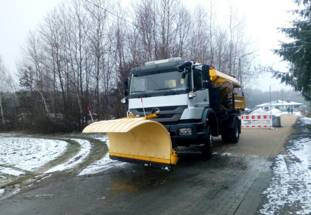 Mercedes-Benz Axor 1824 - Engin de déneigement: photos 1 Mercedes-Benz Axor 1824 - Engin de déneigement: photos 1