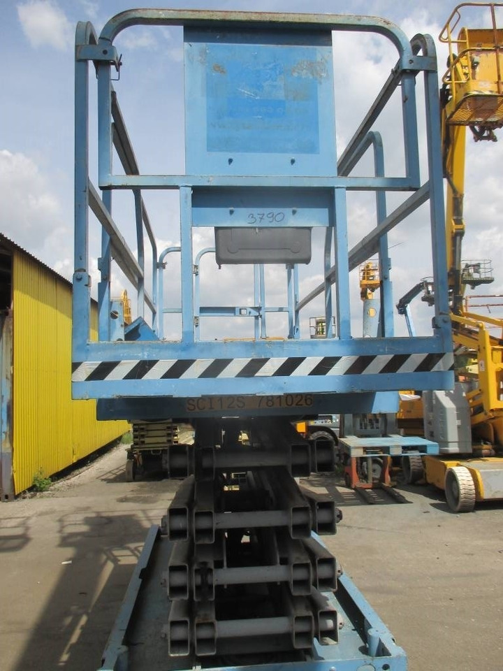 Genie GS 3246 - Nacelle ciseaux: photos 3 Genie GS 3246 - Nacelle ciseaux: photos 3