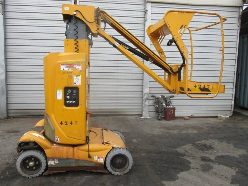 Haulotte Star 10 - Nacelle à mât vertical: photos 1 Haulotte Star 10 - Nacelle à mât vertical: photos 1