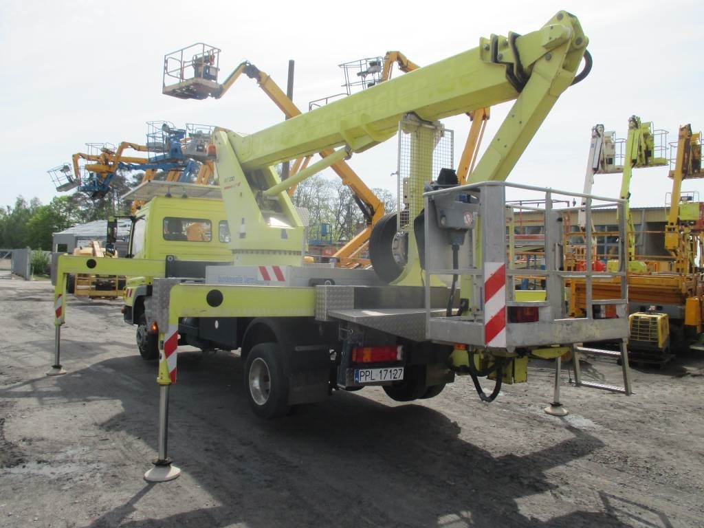 Wumag WT 230 - Camion avec nacelle: photos 5 Wumag WT 230 - Camion avec nacelle: photos 5