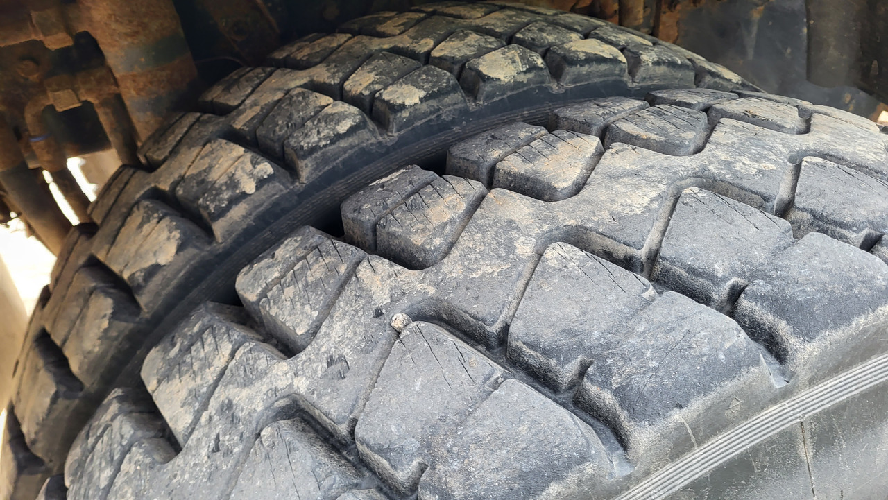 Camion benne pour transport de matériaux granulaires MAN 33.414 6X6 HIAB 102 33.414: photos 21