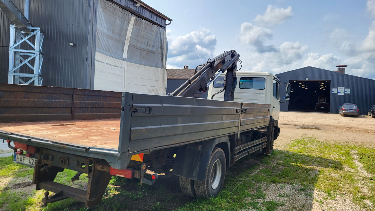 MERCEDES-BENZ 814 HIAB 071 - Camion grue: photos 4 MERCEDES-BENZ 814 HIAB 071 - Camion grue: photos 4