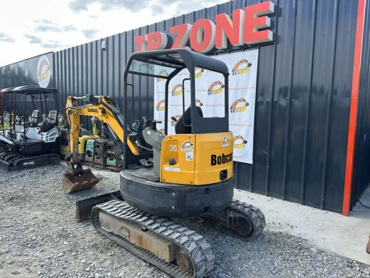 Mini pelle Bobcat E26 à 17500 € ht: photos 6