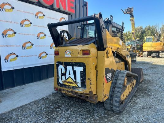 Caterpillar 259 B - 3 High Flow à 28500 € HT - Mini chargeuse: photos 3 Caterpillar 259 B - 3 High Flow à 28500 € HT - Mini chargeuse: photos 3
