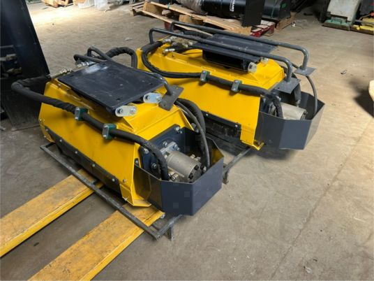 Epareuse pour pelle de 2T à 4T5 - Broyeur/ Épareuse: photos 4 Epareuse pour pelle de 2T à 4T5 - Broyeur/ Épareuse: photos 4