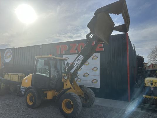 JCB 406 à 23500 € HT - Valet de ferme: photos 3 JCB 406 à 23500 € HT - Valet de ferme: photos 3