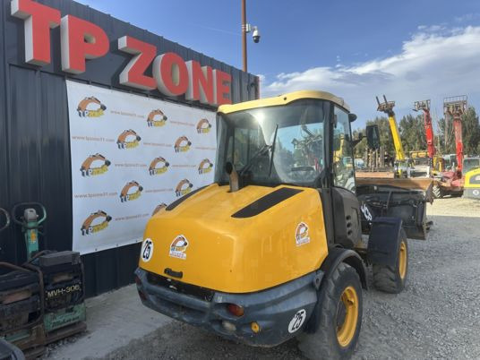 JCB 406 à 23500 € HT - Valet de ferme: photos 5 JCB 406 à 23500 € HT - Valet de ferme: photos 5
