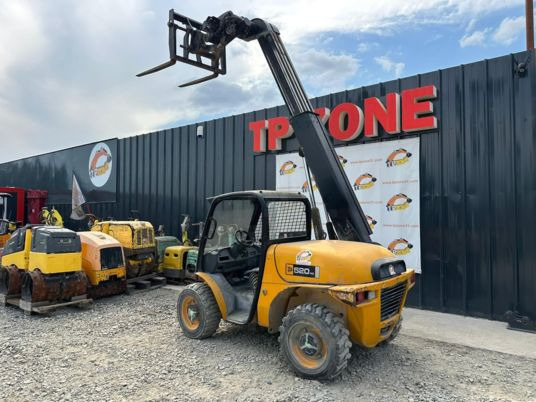 JCB 520-40 à 23500 € HT - Chariot télescopique: photos 4 JCB 520-40 à 23500 € HT - Chariot télescopique: photos 4