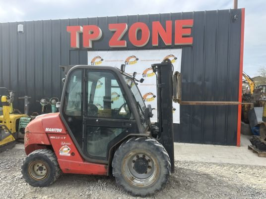 Manitou MH25-4 4X4 à 23500 € HT - Chariot tout terrain: photos 1 Manitou MH25-4 4X4 à 23500 € HT - Chariot tout terrain: photos 1